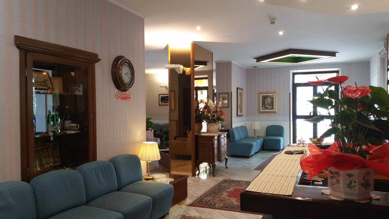 Hotel Ambrosi Fiuggi Buitenkant foto